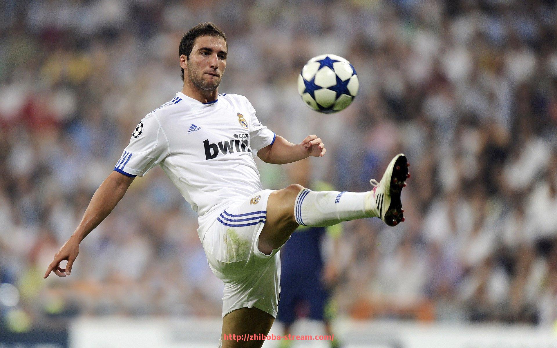 直播吧-法甲球员表现对比研究：同位置选手数据谁更亮眼？